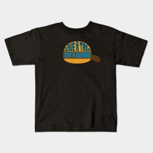 Save A Tree - Eat A Beaver Kids T-Shirt